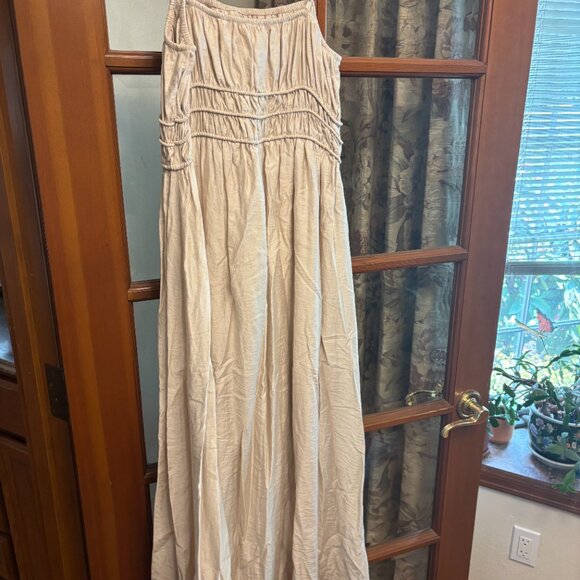 Folklore style cream colored dress size medium - Picture 3 of 3